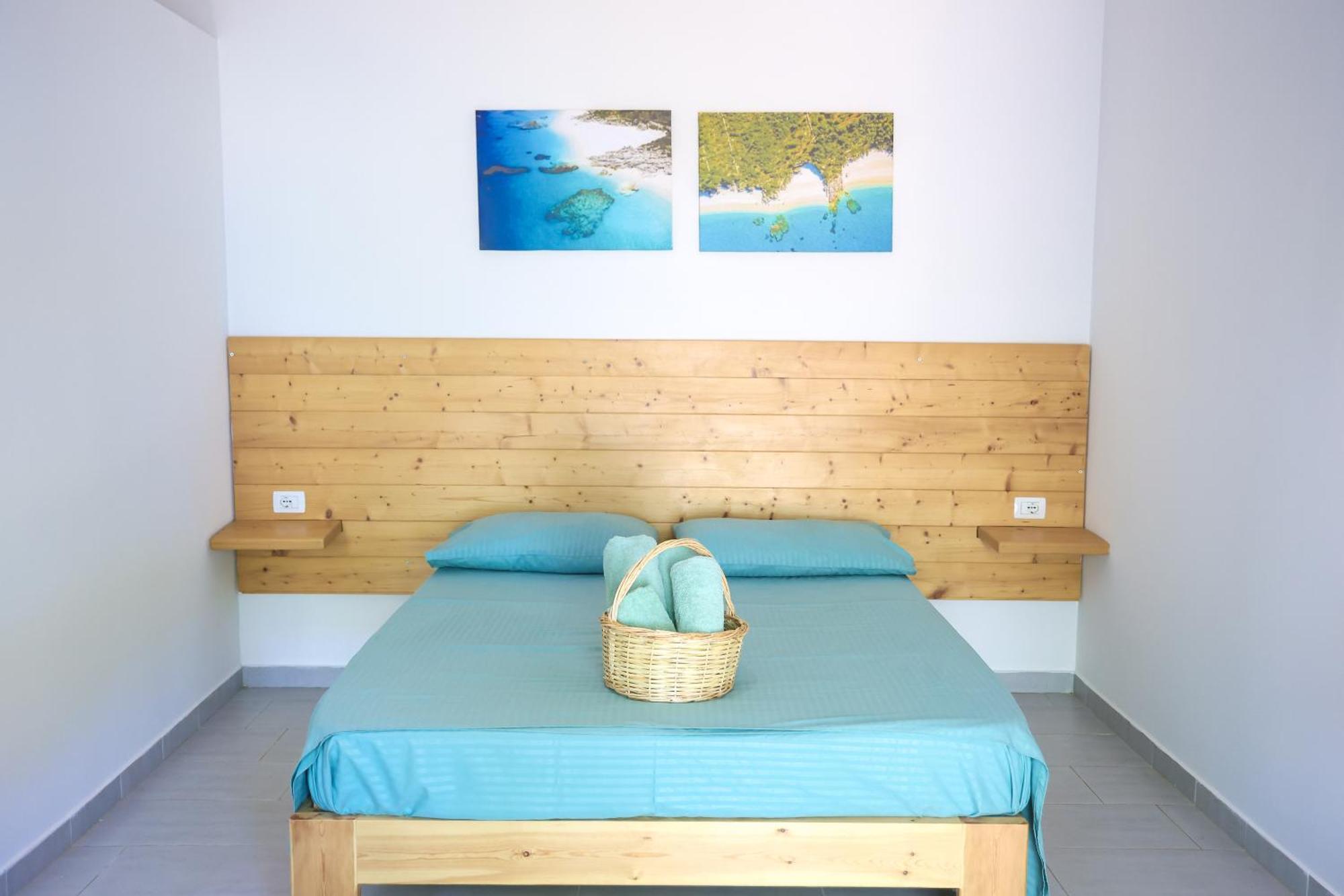 Casablanca Rooms Dhërmi Esterno foto