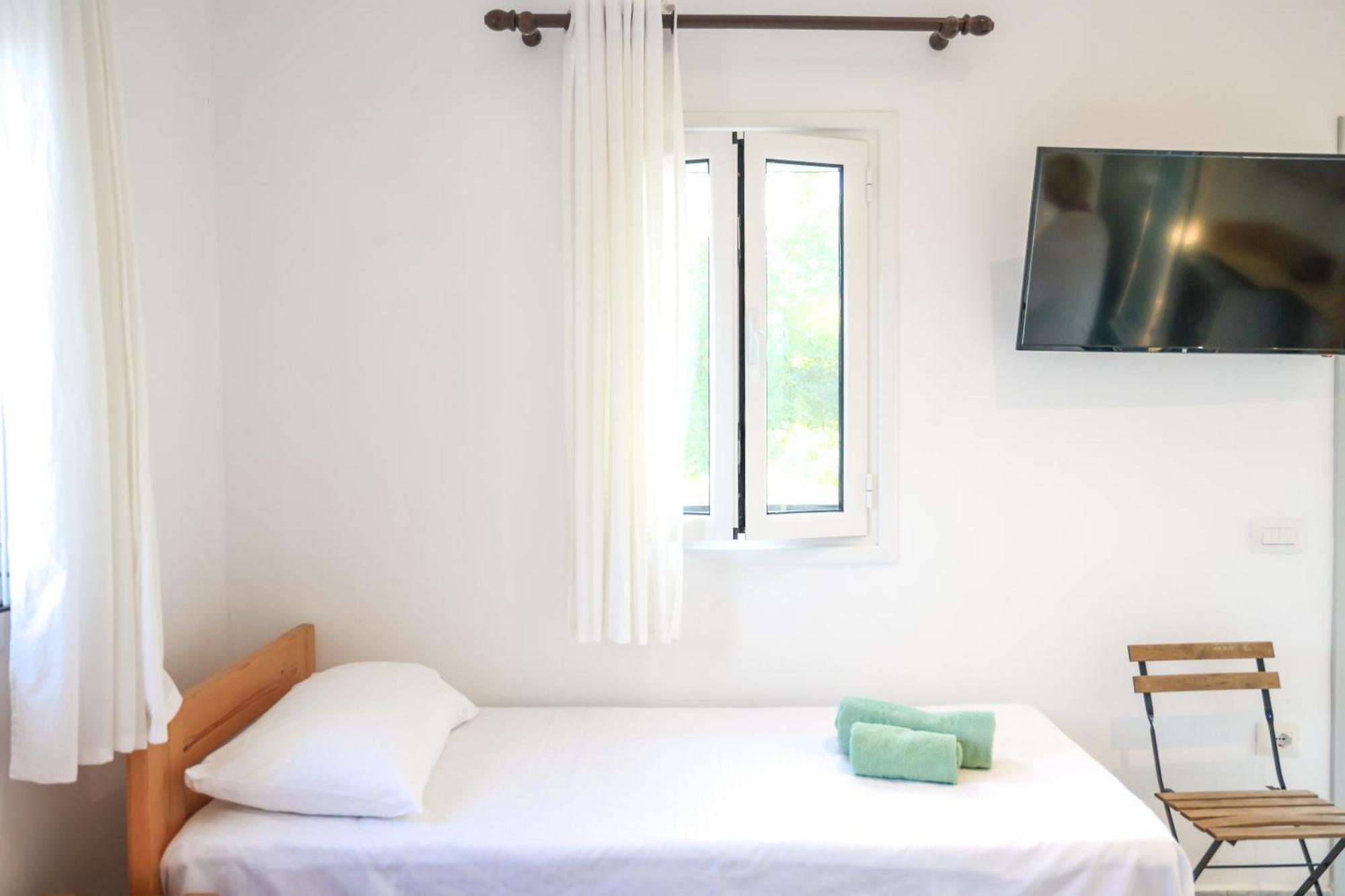 Casablanca Rooms Dhërmi Esterno foto